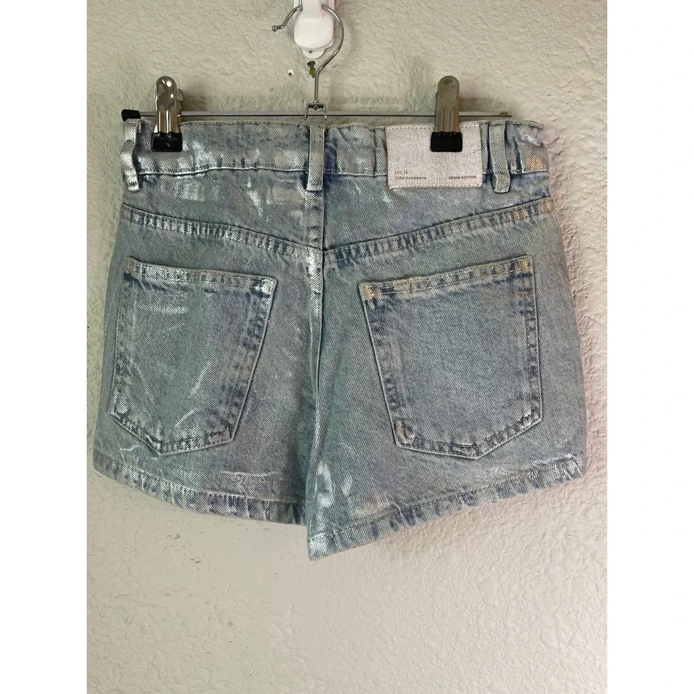 Zara Denim Shorts Silver Metallic Wash High Waisted Girls Size 10‎